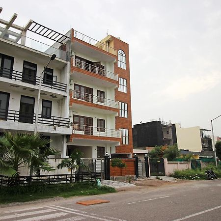 Oyo 9192 Hotel Raghav Residency Нойда Екстер'єр фото