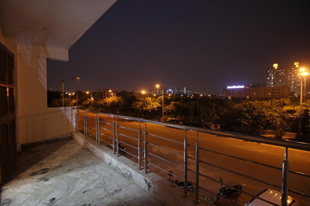 Oyo 9192 Hotel Raghav Residency Нойда Екстер'єр фото