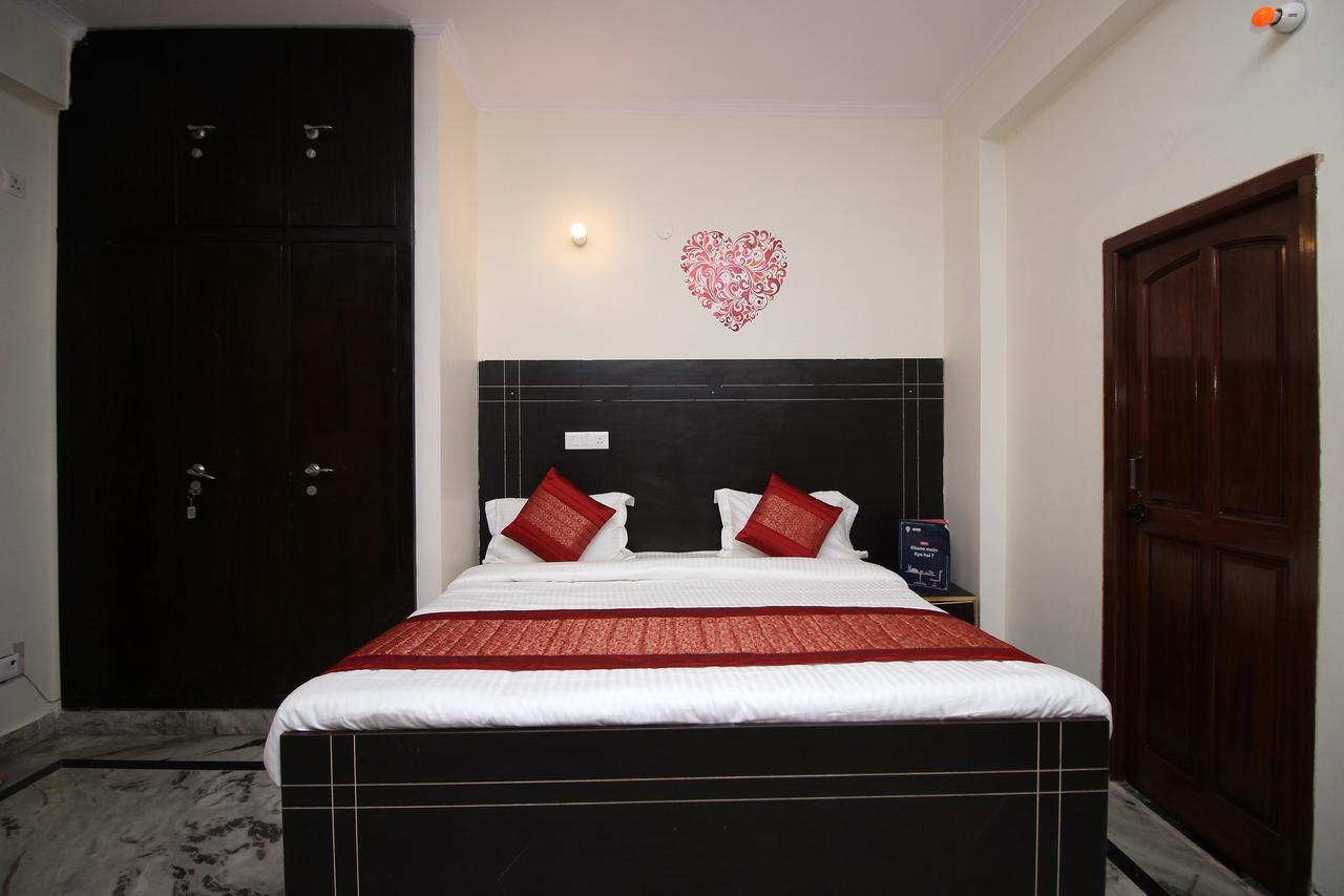 Oyo 9192 Hotel Raghav Residency Нойда Екстер'єр фото