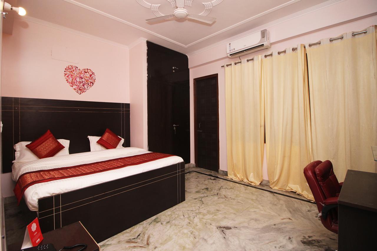 Oyo 9192 Hotel Raghav Residency Нойда Екстер'єр фото